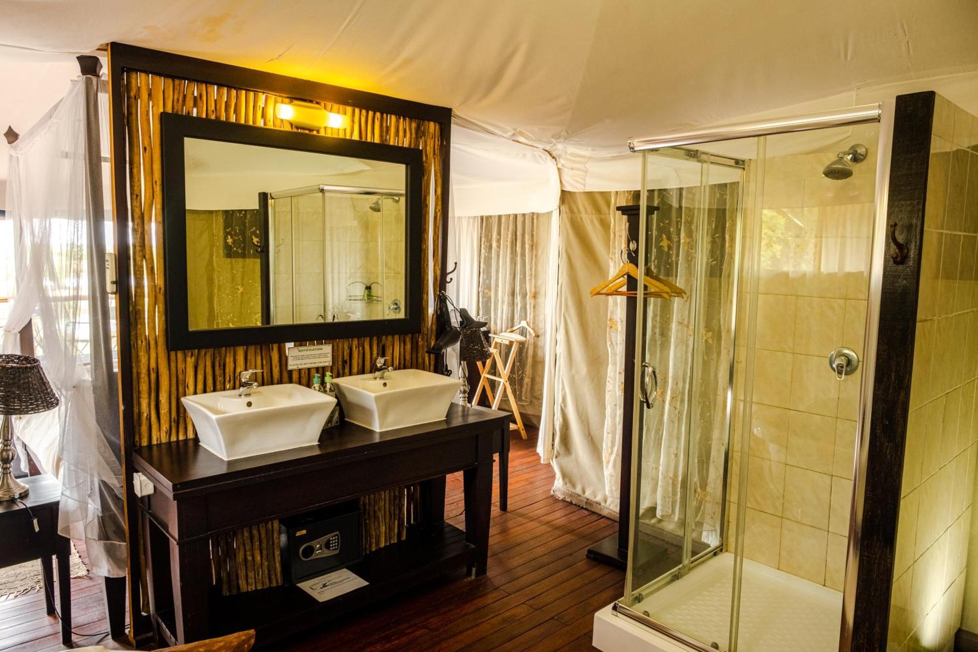Taranga Safari Lodge Рунду Екстер'єр фото